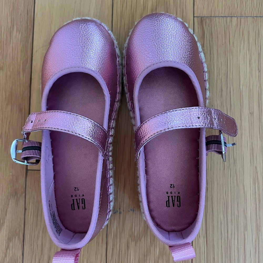 GAP pink leather espadrille Mary Jane - Girls - never worn!